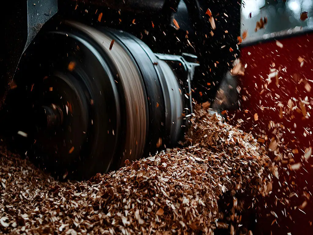 Enlèvement et broyage des déchets végétaux